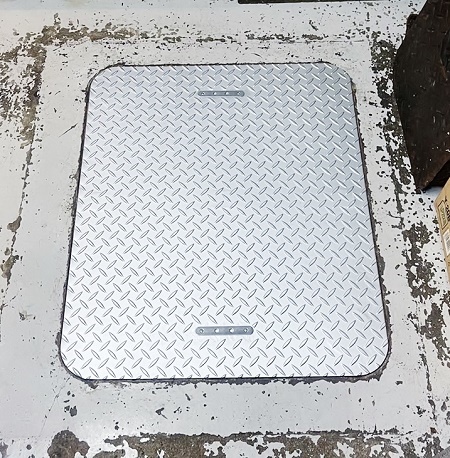 グリストラップ 蓋:福岡県福岡市の居酒屋様より ステンレス製のグリストラップの蓋