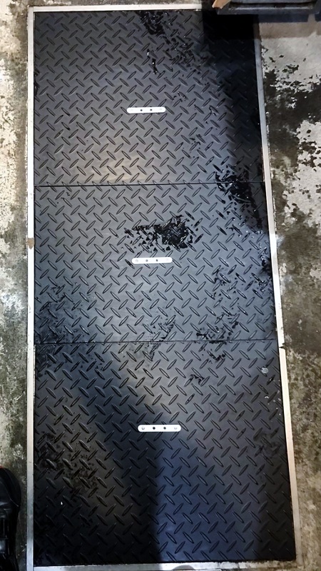 グリストラップ 蓋:北海道札幌市の個室居酒屋様より 3枚セットのグリストラップの蓋