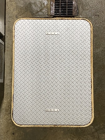 グリストラップ 蓋:山梨県都留市の中国家庭料理店様より 2個1にしたグリストラップの蓋