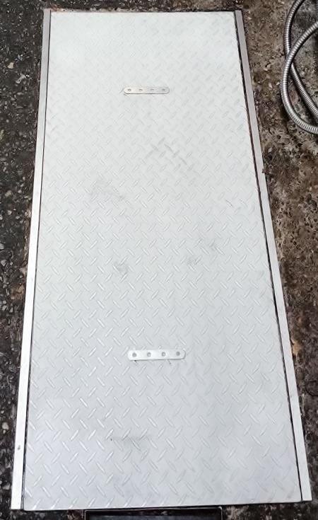 グリストラップ 蓋:東京都江東区の串揚げ店様より 直しをしたグリストラップの蓋