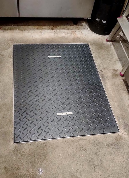 グリストラップ 蓋:京都市北区のイタリア料理店様より 「3個1」にしたグリストラップの蓋